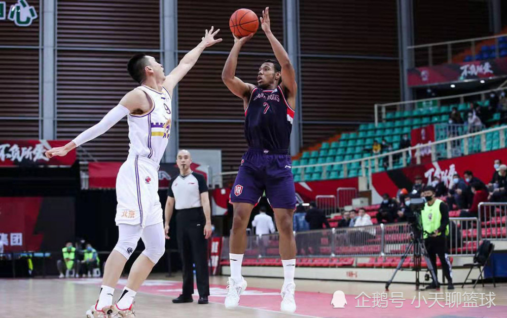 开云官网-河北队全队表现不俗，取得胜利保住季后赛资格